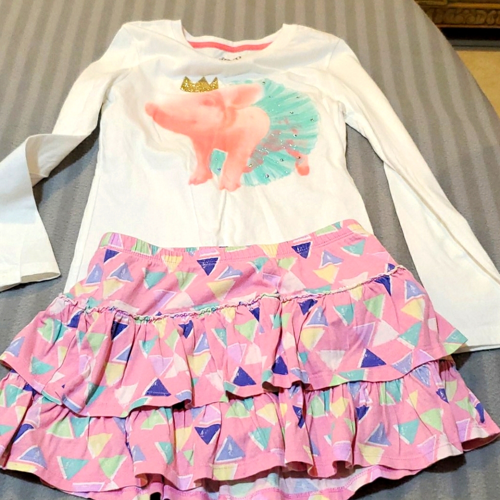 Circo👚👑🎀 top and skirt girls size Medium